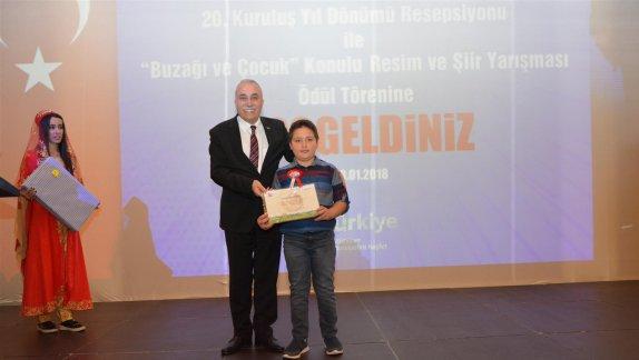 Karapınar İlkokulu Öğrencisi Ramazan KORKMAZ  Buzağı ve Çocuk konulu Şiir Yarışmasında Türkiye Birincisi Oldu.