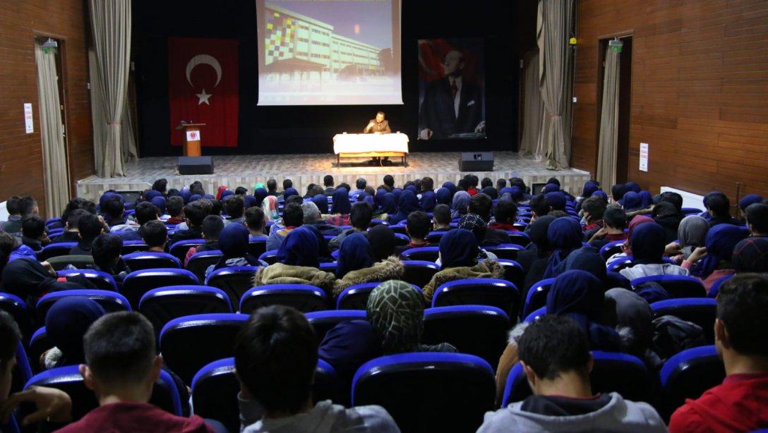 Şehit Muhittin Talha Çalışkan Anadolu İmam Hatip Lisesi - Kariyer Günleri Konferans Etkinliği