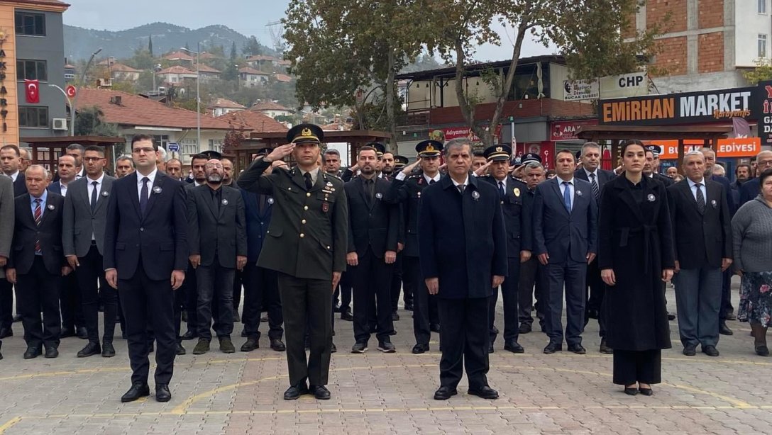 10 KASIM ATATÜRK' Ü ANMA PROGRAMI KAPSAMINDA ÇELENK SUNMA TÖRENİ YAPILDI